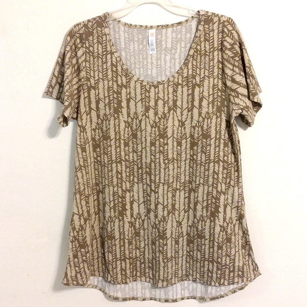 LuLaRoe Feather Print Classic Tee Shirt Top